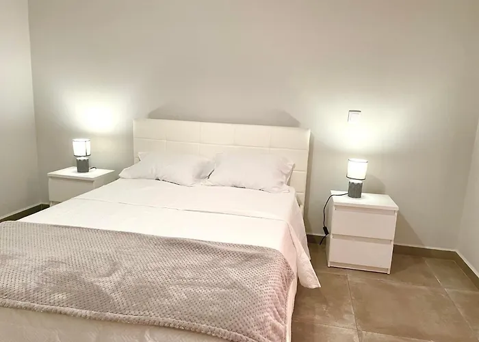 Holiday home Casa Yeni Modern Two Bedrooms Arco da Calheta (Madeira)