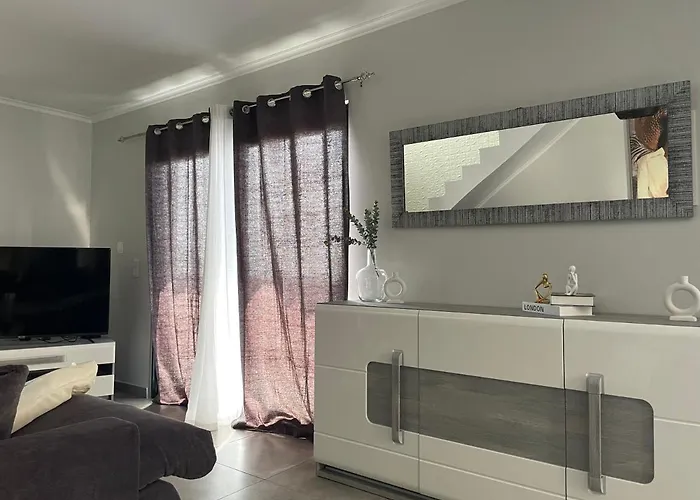 Casa Yeni Modern Two Bedrooms Arco da Calheta (Madeira)