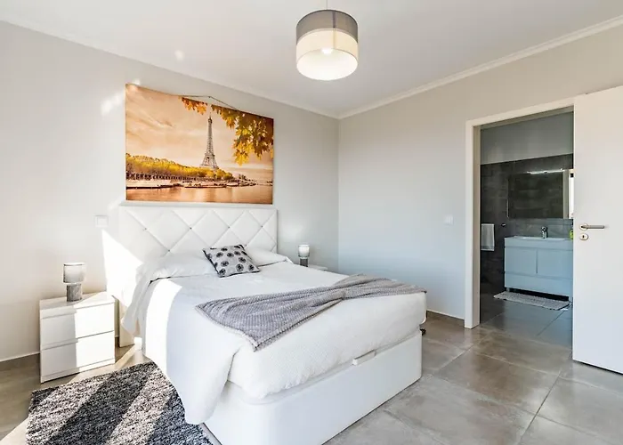 Casa Yeni Modern Two Bedrooms Holiday home Arco da Calheta (Madeira)