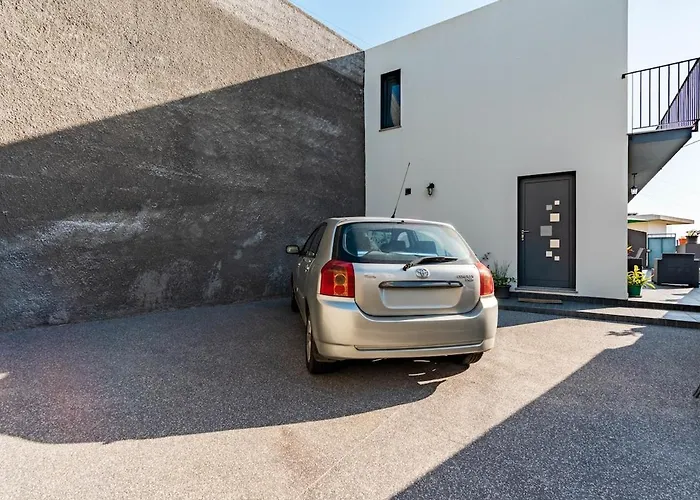 Casa Yeni Modern Two Bedrooms Holiday home Arco da Calheta (Madeira)