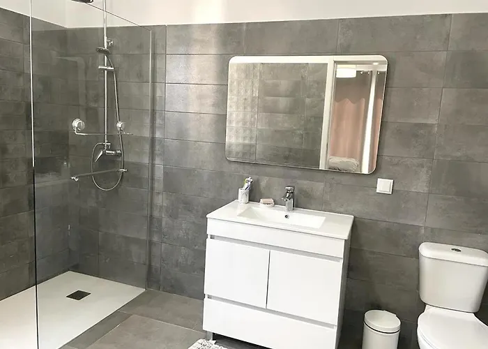 Casa Yeni Modern Two Bedrooms Arco da Calheta (Madeira)