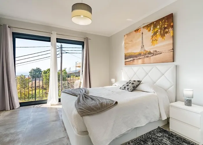 Casa Yeni Modern Two Bedrooms Holiday home