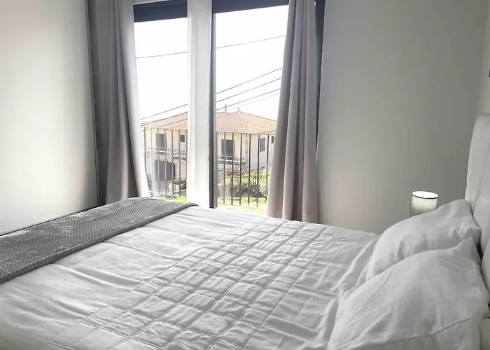 Casa Yeni Modern Two Bedrooms Arco da Calheta (Madeira)