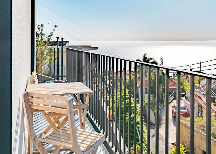 Casa Yeni Modern Two Bedrooms Holiday home Arco da Calheta (Madeira)