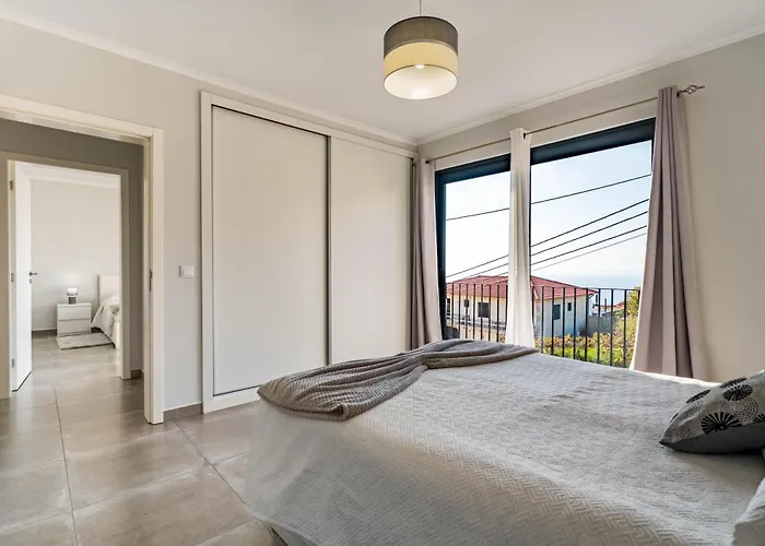 Casa Yeni Modern Two Bedrooms Arco da Calheta (Madeira)