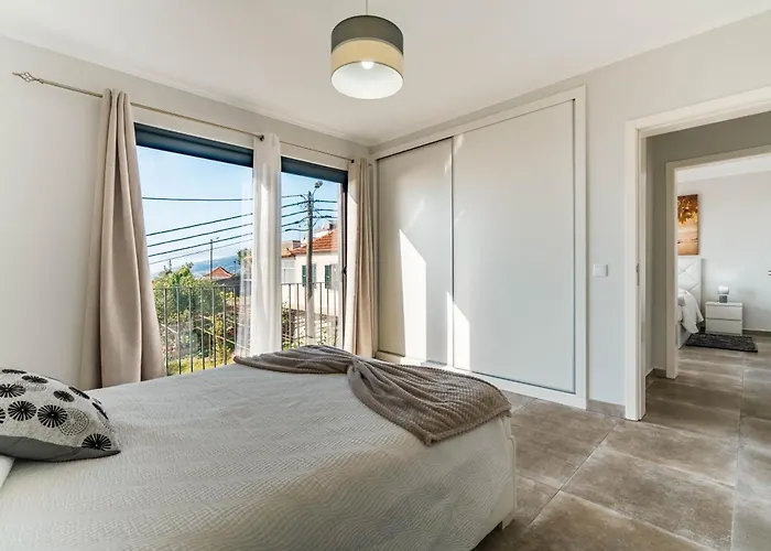 Casa Yeni Modern Two Bedrooms Holiday home Arco da Calheta (Madeira)