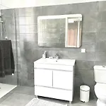Casa Yeni Modern Two Bedrooms * Arco da Calheta (Madeira)