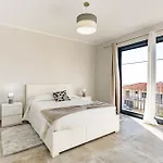 Casa Yeni Modern Two Bedrooms *