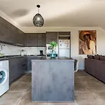 Casa Yeni Modern Two Bedrooms Arco da Calheta
