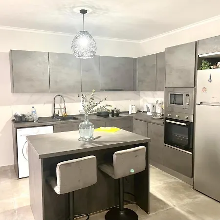 Semesterbostad Casa Yeni Modern Two Bedrooms *