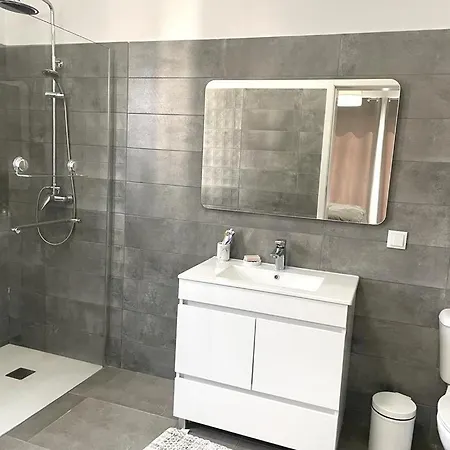 Casa Yeni Modern Two Bedrooms ארקו דה קלחטה