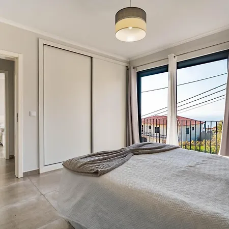 Casa Yeni Modern Two Bedrooms Arco da Calheta